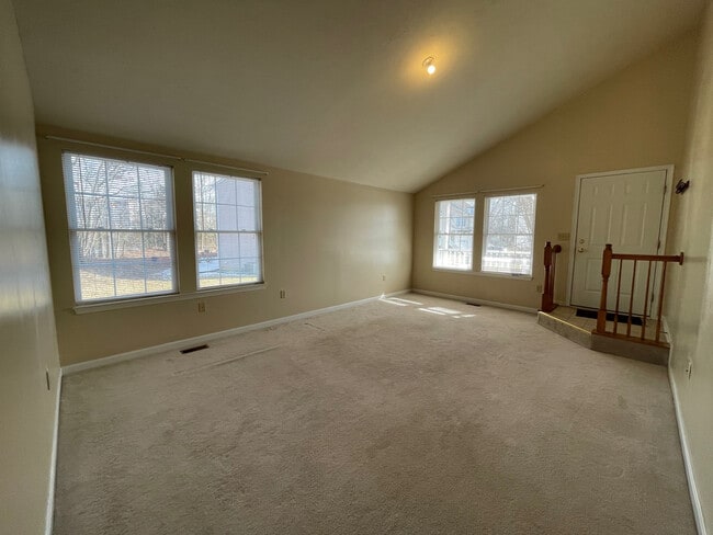 Building Photo - 45586 Curley Ct