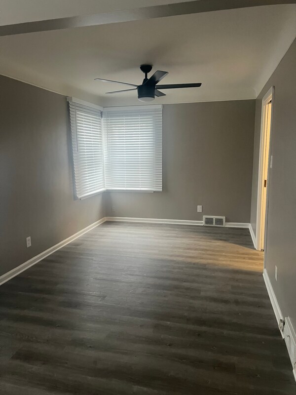 Foto del edificio - 8075 Freda St