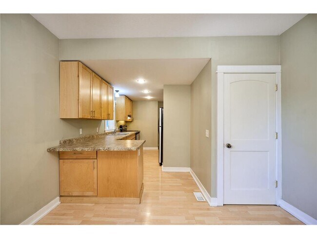 Foto del edificio - 2327 Cole Ave SE