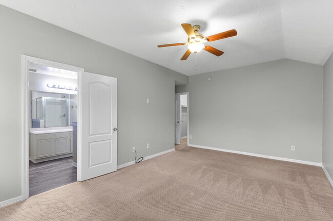 Building Photo - 2434 Montana Blue Dr