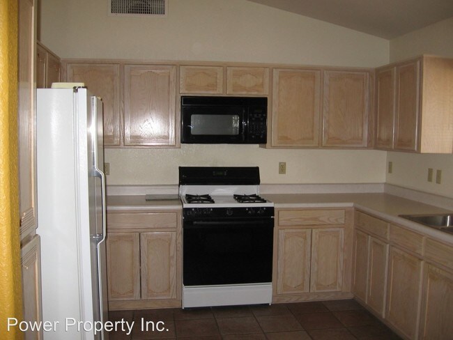 Foto del edificio - 2184 N Saddlewood Ranch Dr