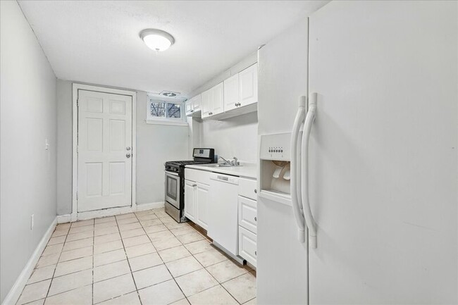 Foto del edificio - 3914 Erdman Ave