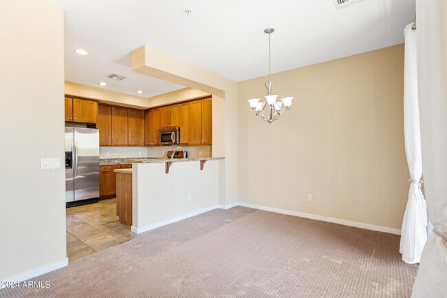 Foto del edificio - 10260 White Feather Ln