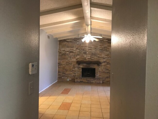 Building Photo - 9526 Millers Ridge