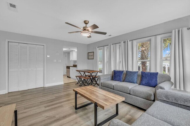 Foto del edificio - 4314 S Ocean Blvd