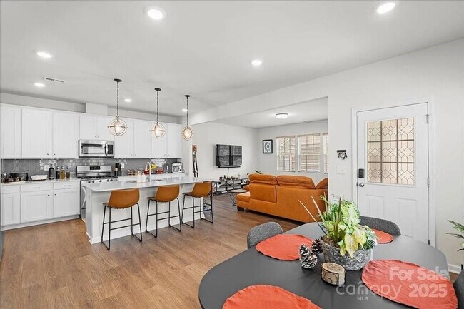 Foto del edificio - 13044 Cottage Crst Ln
