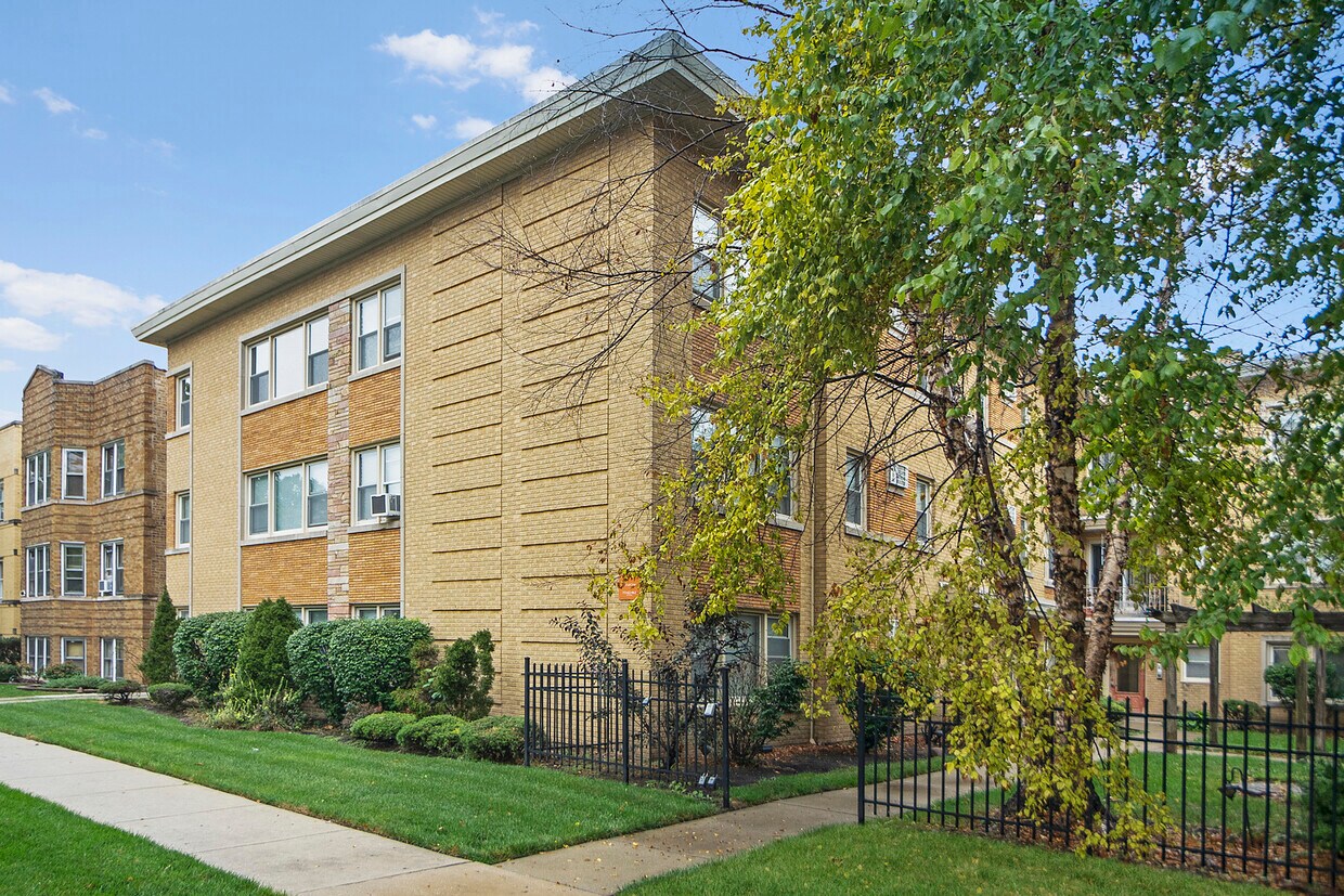 1951 Euclid Ave Unit 202, Berwyn, IL 60402 Condo for Rent in Berwyn, IL
