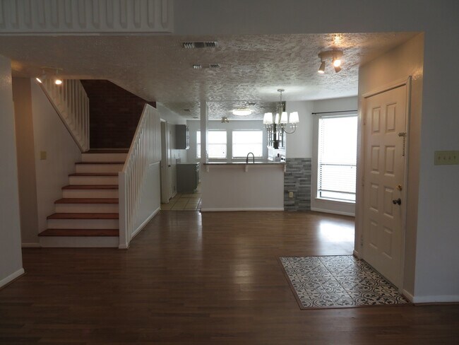 Foto del edificio - 12824 Westpark Dr