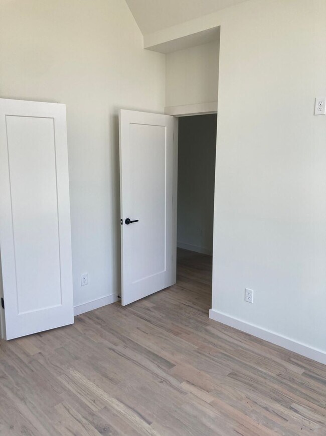 Foto del edificio - Amazing New Construction in North Nashville!