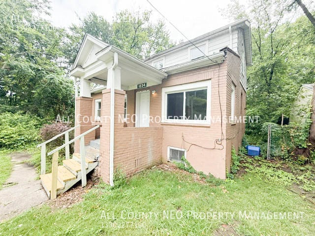 Building Photo - 1234 Winton Ave