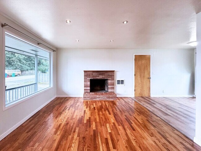 Photo - 1161 N Park Ave House