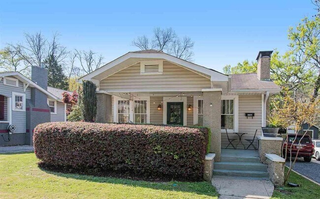 Building Photo - Two Bedroom Home For Rent