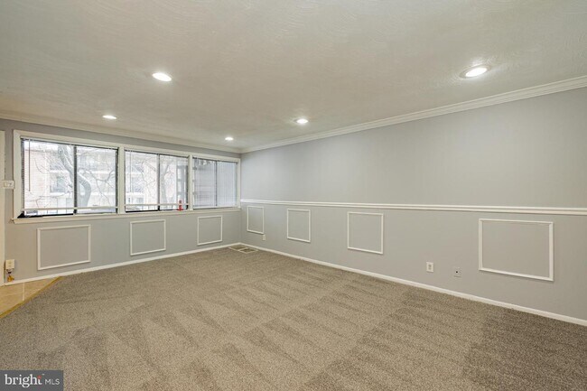 Building Photo - 3928 Stone Gate Dr