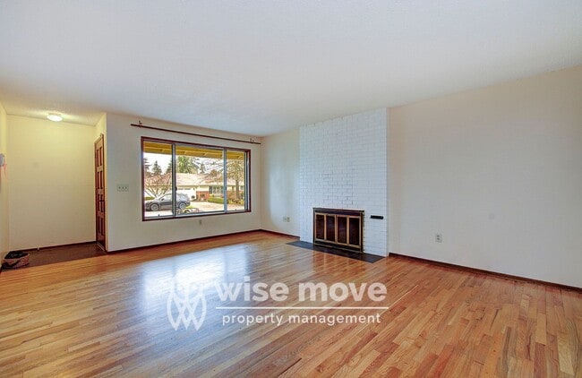 Building Photo - Mid-Mod on Missoula- Single Story!