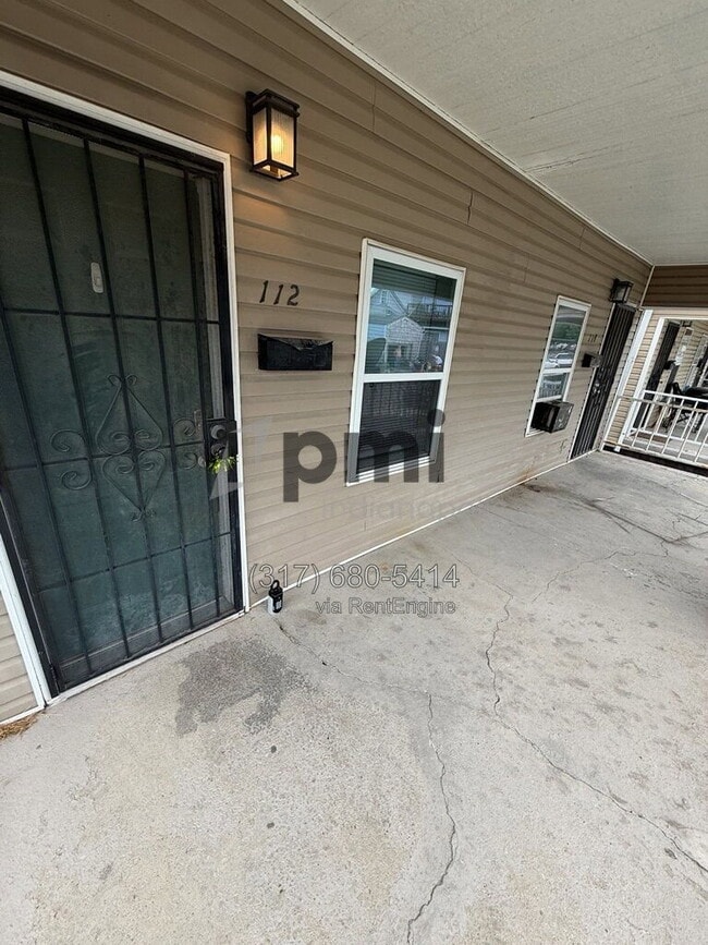 Building Photo - 112 Adler St