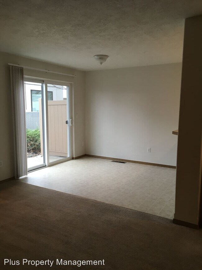 Building Photo - 2 br, 2.5 bath House - 1440 SW 16th St.