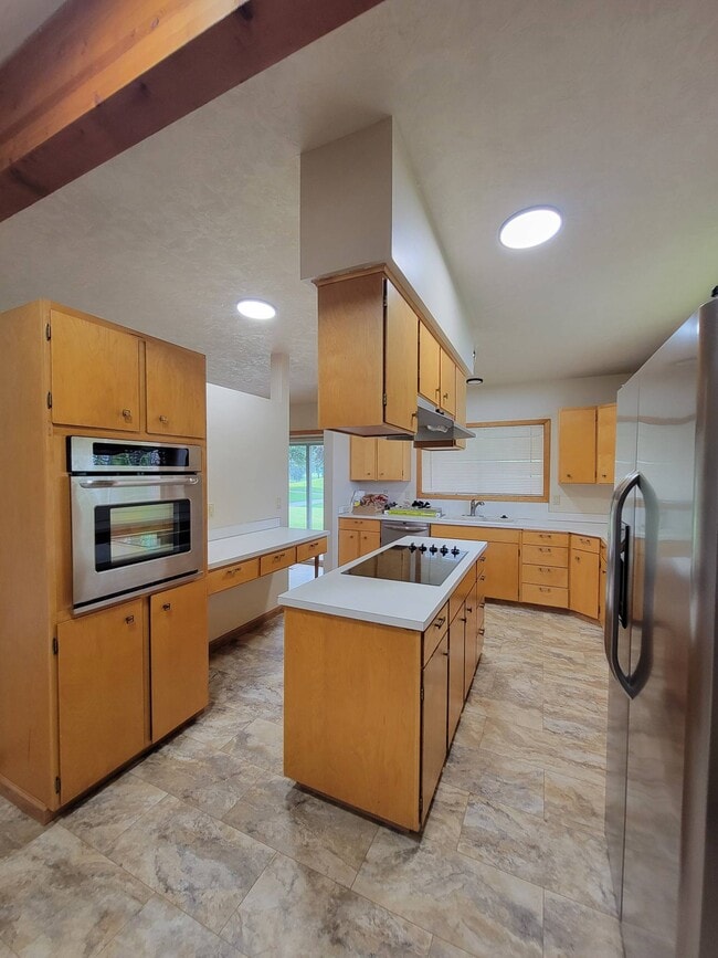 Building Photo - 305 N Quincy Pl