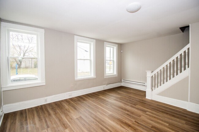 Foto del edificio - 2947 E 57th St