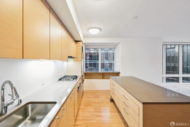 Foto del edificio - 301 Mission St