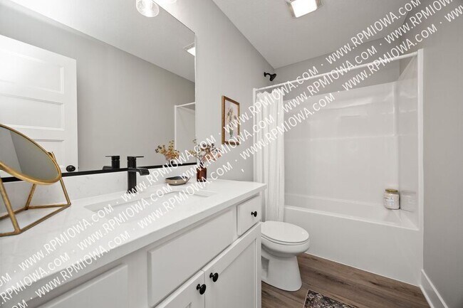 Foto del edificio - 326 29th St SW