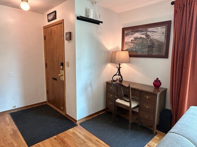 Foto del edificio - 302 N 37th Ave
