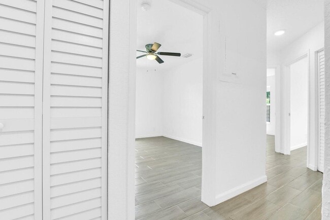 Foto del edificio - 13998 Folkestone Cir