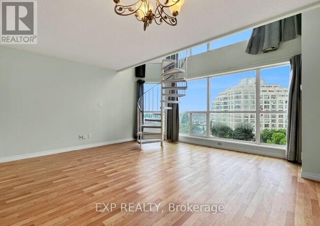 Building Photo - 2261-2261 Lake Shore Blvd W