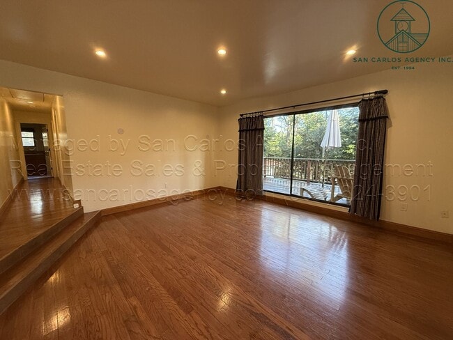 Building Photo - Spacious Three Bedroom Spanish Style Home in Upper Pebble Beach