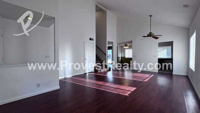 Building Photo - Ready to Rent 3 Bedroom, 2.5 Bath Victorvi...