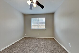 Building Photo - 29122 Waltham St