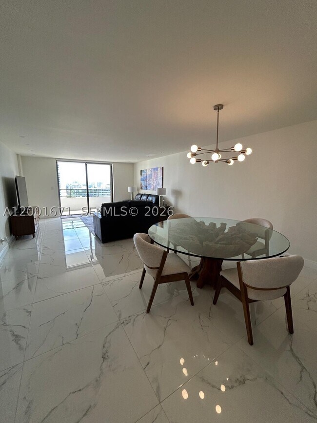 Foto del edificio - 2500 Parkview Dr