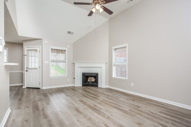 Foto del edificio - 1390 Bayberry Hill Dr