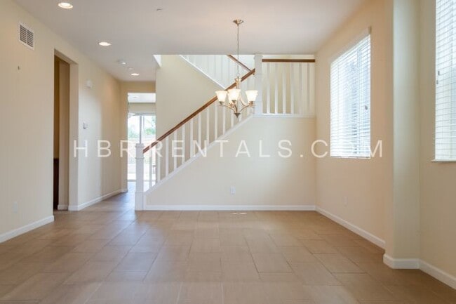 Building Photo - 1122 Danilo Ct