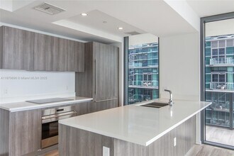 Building Photo - 801 S Miami Ave