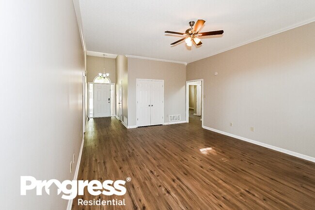 Foto del edificio - 5856 Southbend Ln