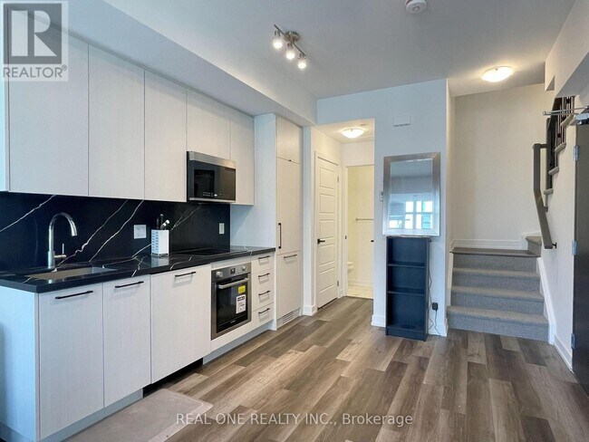 Building Photo - 851 Sheppard Ave W