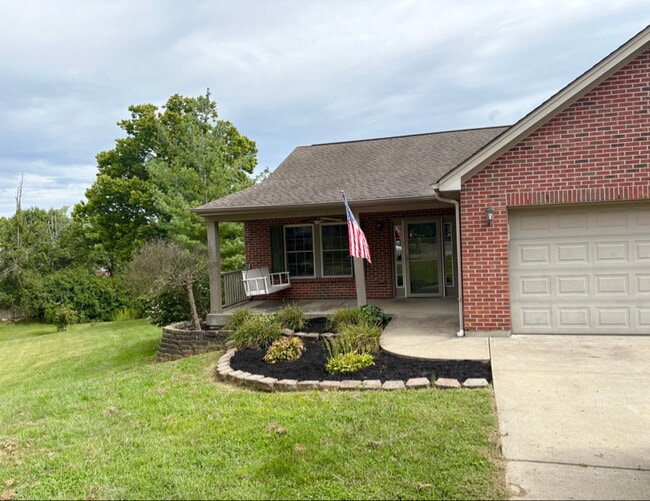 Building Photo - 10264 Knob Hill Dr
