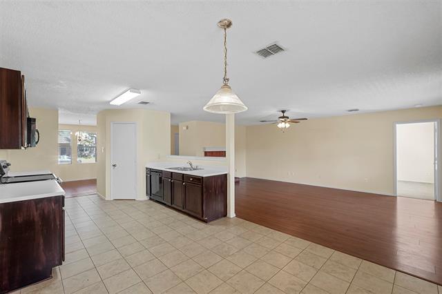 Foto del edificio - 2926 Jamestown Dr