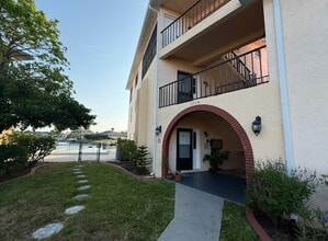 Building Photo - 1204 Spanish Cay Ln