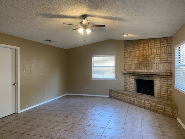 Building Photo - 4425 Fairgate Dr