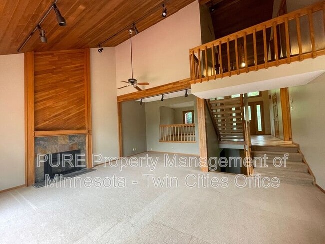 Building Photo - 4432 Woodlane Dr