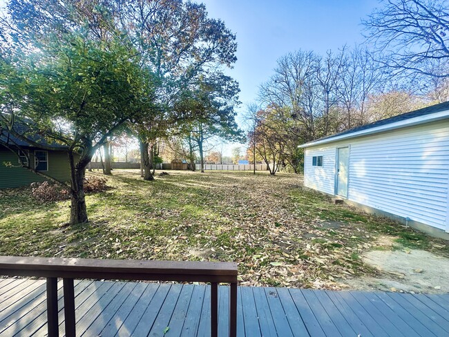 Building Photo - 121 S 34th St