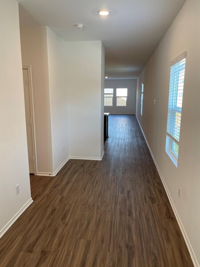 Building Photo - 267 Geode Glen