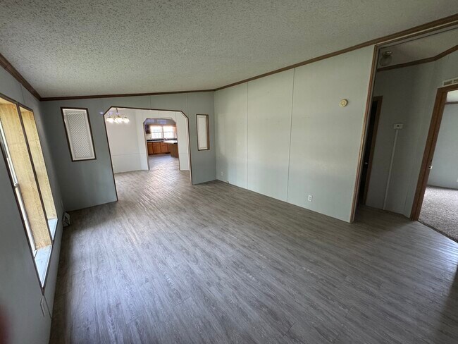 Building Photo - 310 Timberridge Dr E