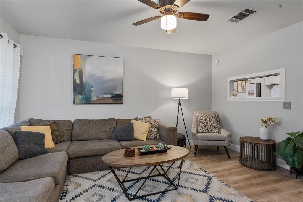 Foto principal - 133 Blue Flax Ln
