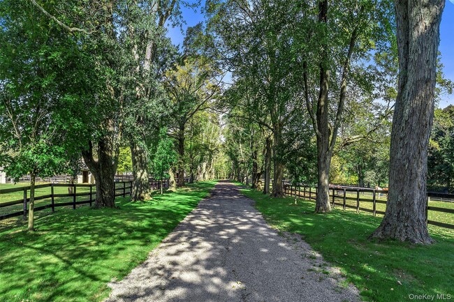 Building Photo - 270 Guard Hill Rd