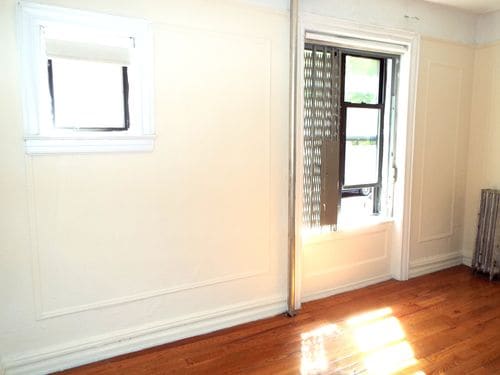 Building Photo - 583 W 177th St