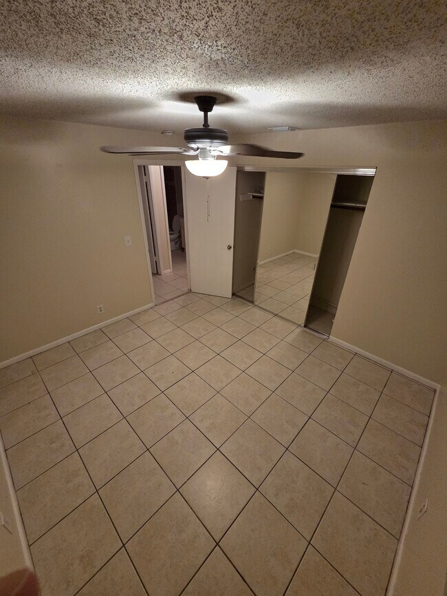 Foto del edificio - 9332 Sun Ct