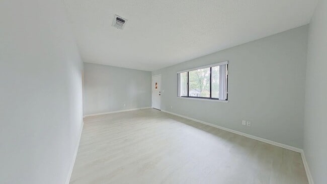 Building Photo - 411 31st St