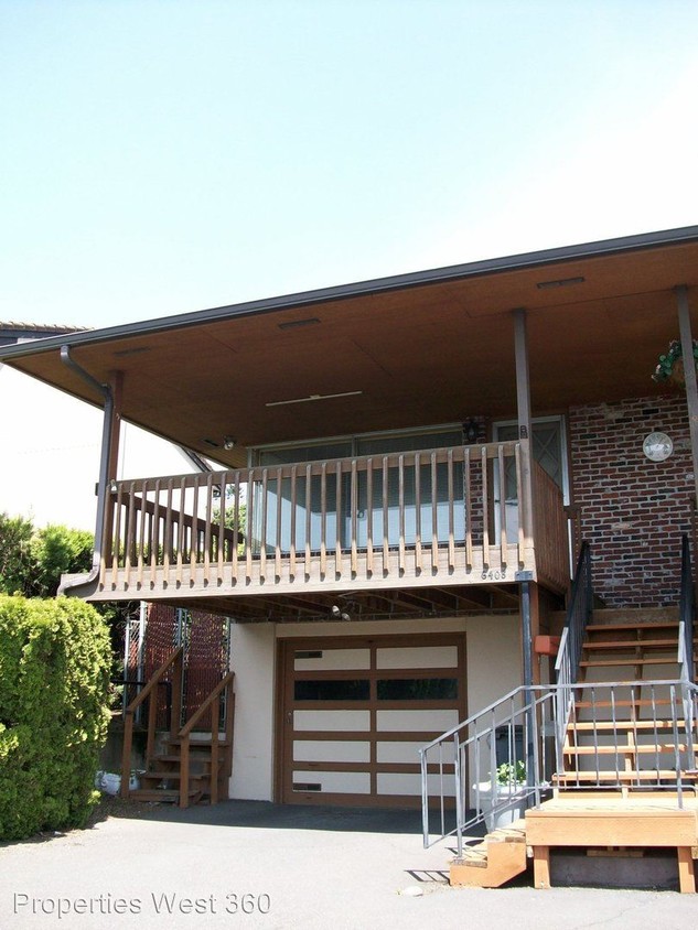 Primary Photo - 6408 E Evergreen Blvd
